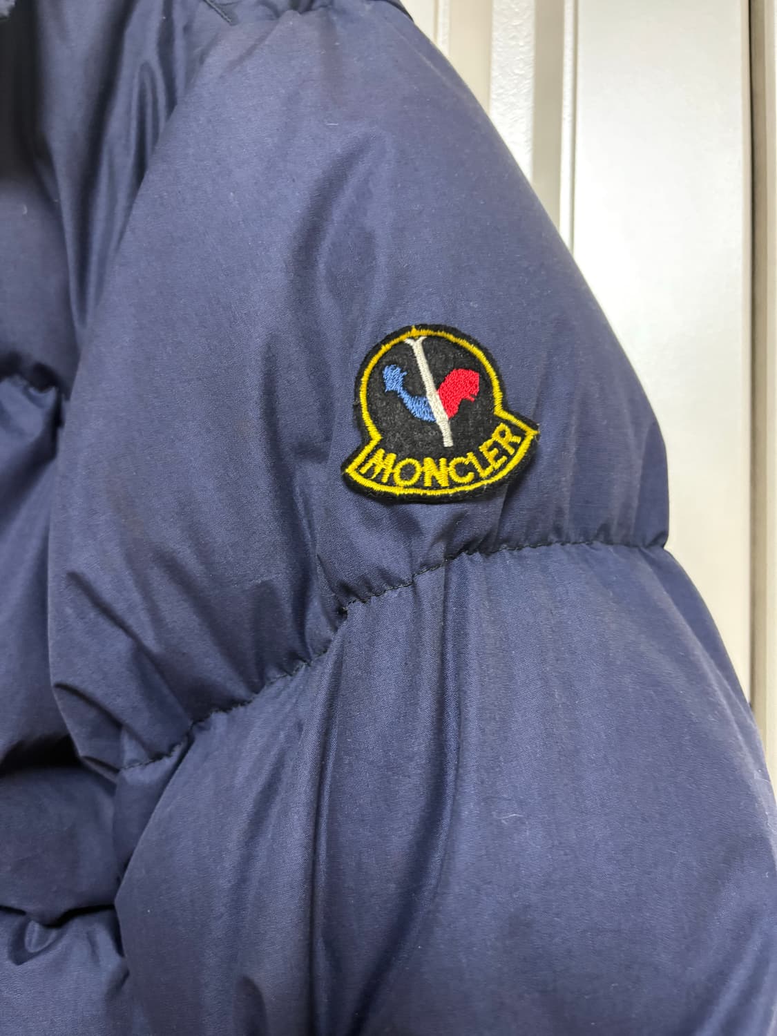 몽클레어 빈티지 무광 네이비 패딩 상품이미지4