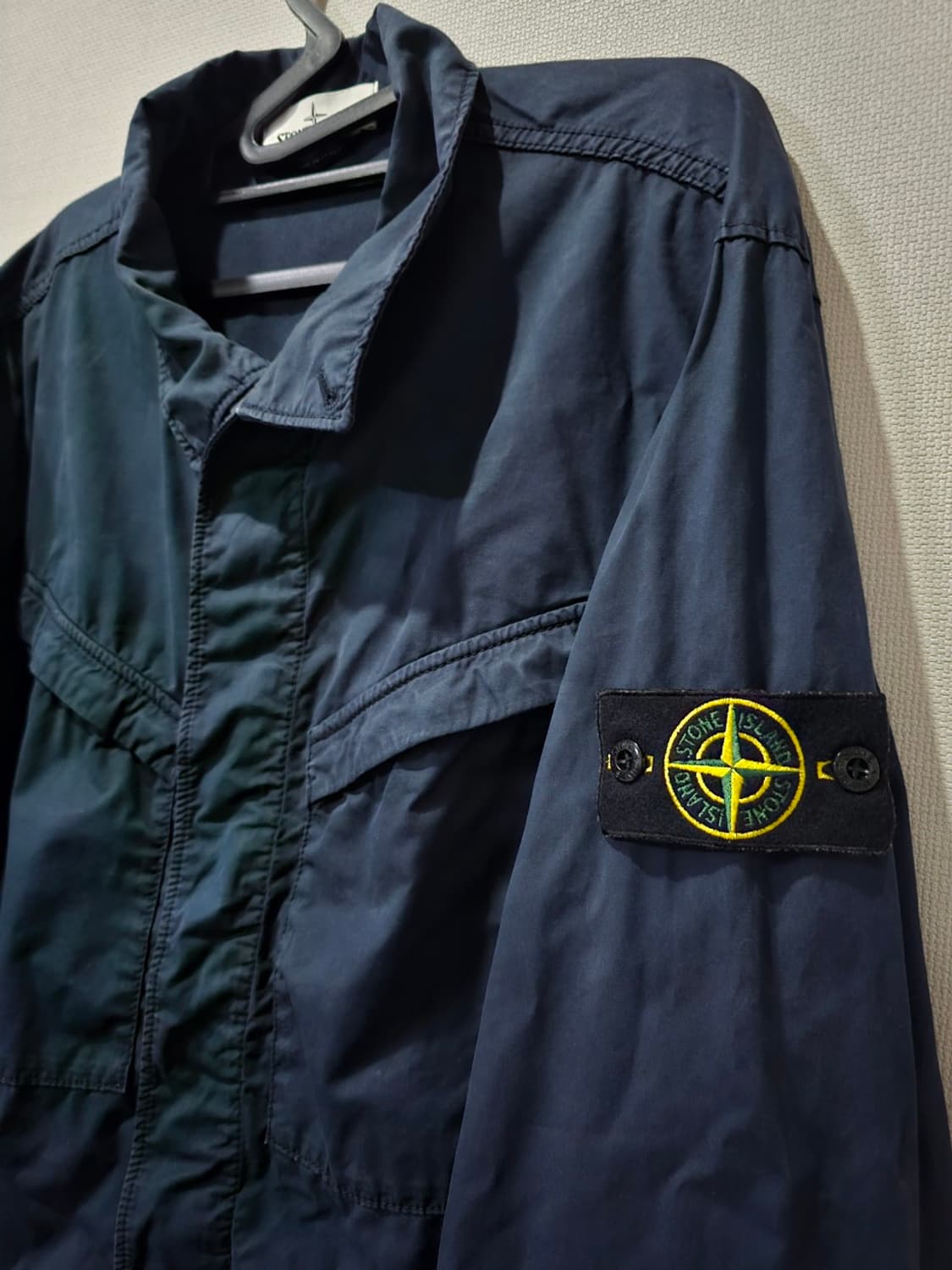 정품 스톤아일랜드 스트레치 코튼 트윌 오버셔츠 블랙 105 / XL 상품이미지2