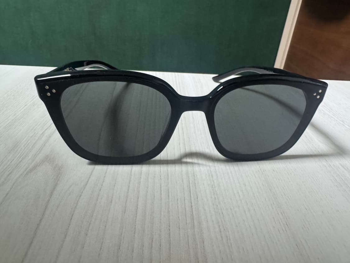 젠틀몬스터 바이01 상품이미지3