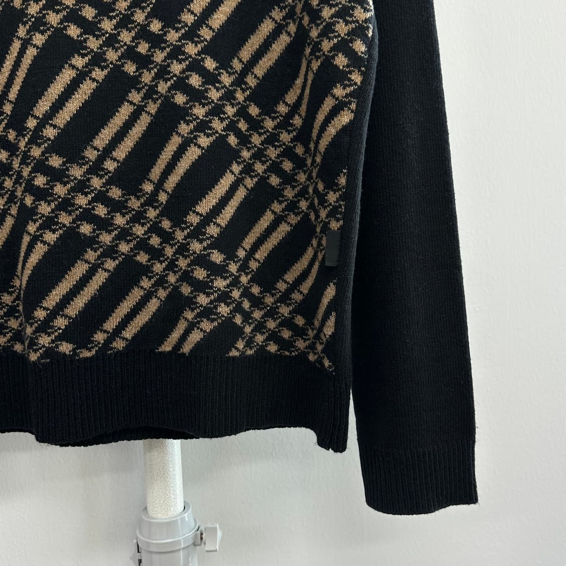 휴고보스 버진울 터틀넥 니트 상품이미지3