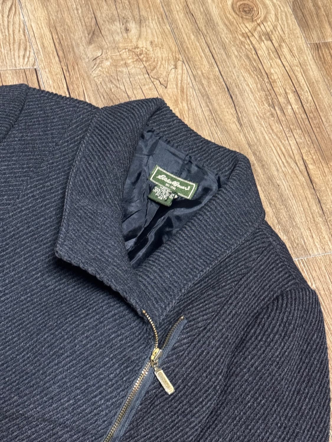 에디바우어 헤링본 비대칭 지퍼 자켓 상품이미지4