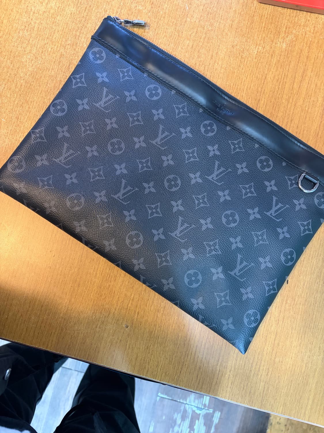 루이비통 디스커버리 포쉐트 클러치 이클립스 아폴로 상품이미지1