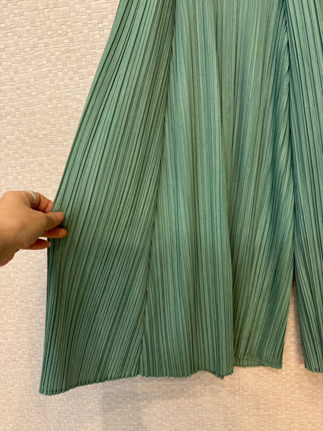 플리츠플리즈 멜로우 플리츠 팬츠 스틸 그린 상품이미지5