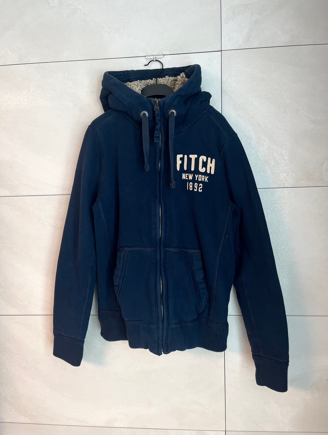 아베크롬비 뉴욕 스펠로고 네이비 퍼 후드 집업 [M] 상품이미지3