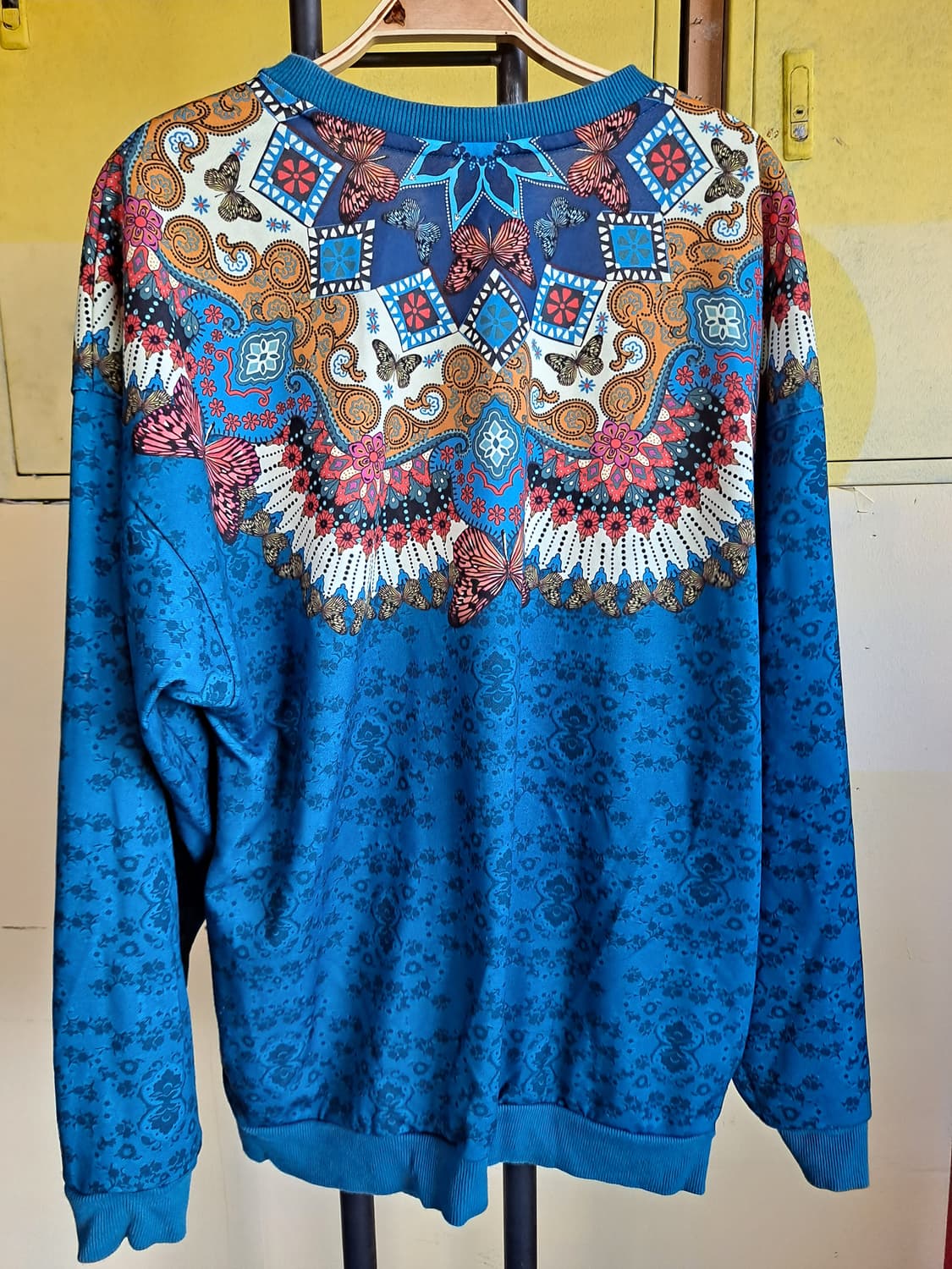 아디다스 트레포일 패턴 맨투맨 블루 상품이미지2