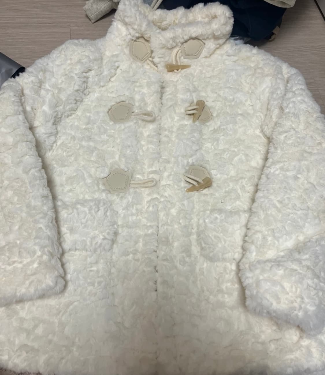 반값)아이보리 뽀글이 떡볶이 코트 상품이미지1