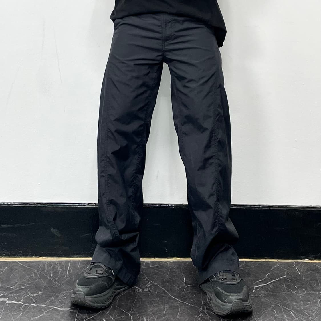 S 노스페이스 비대칭 테크니컬 플라이트 와이드 트랙팬츠 상품이미지2