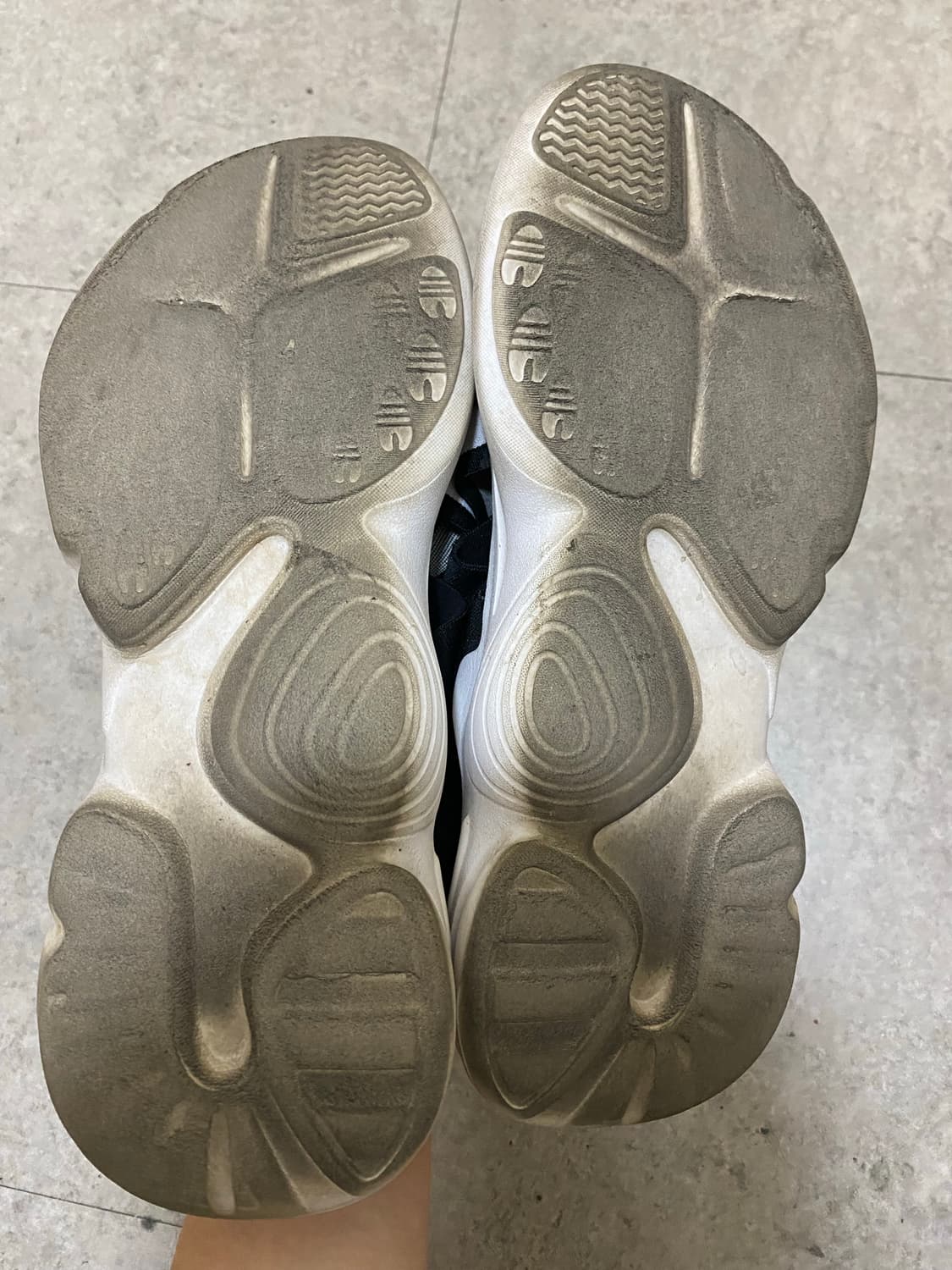 아디다스 매그머 샌들 블랙 화이트 275 상품이미지5