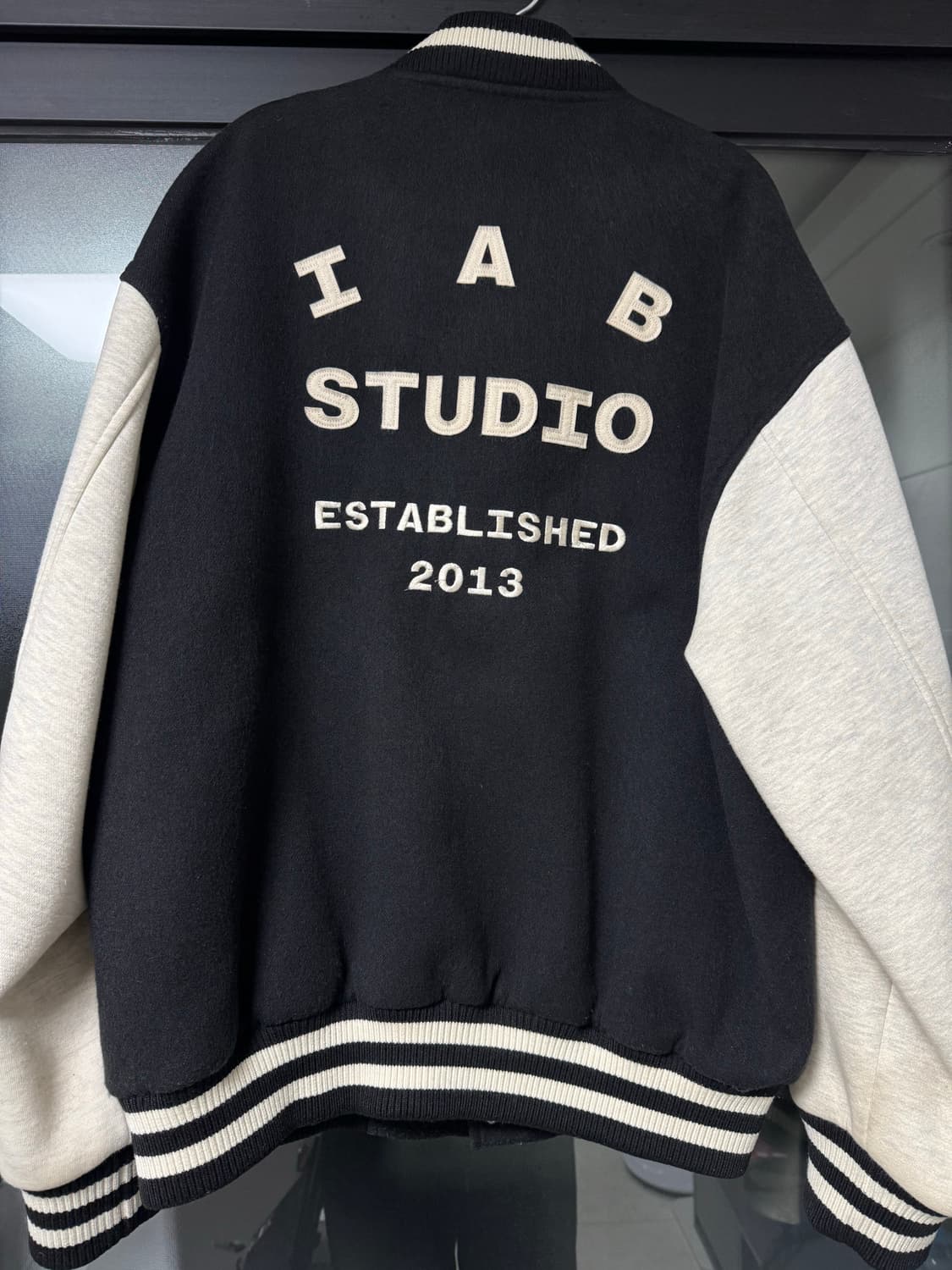 아이앱스튜디오 스타디움 자켓 상품이미지2