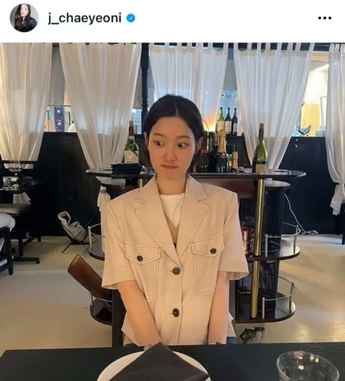 루에브르 반팔 자켓 (오마이걸 아린 착용) 상품이미지6