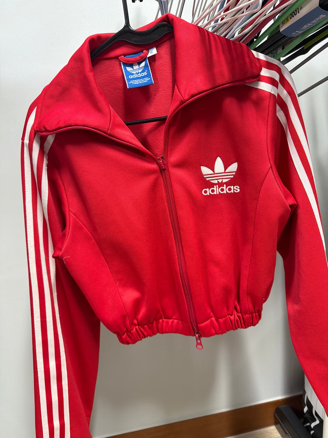 아디다스 크롭 집업 레드 상품이미지1