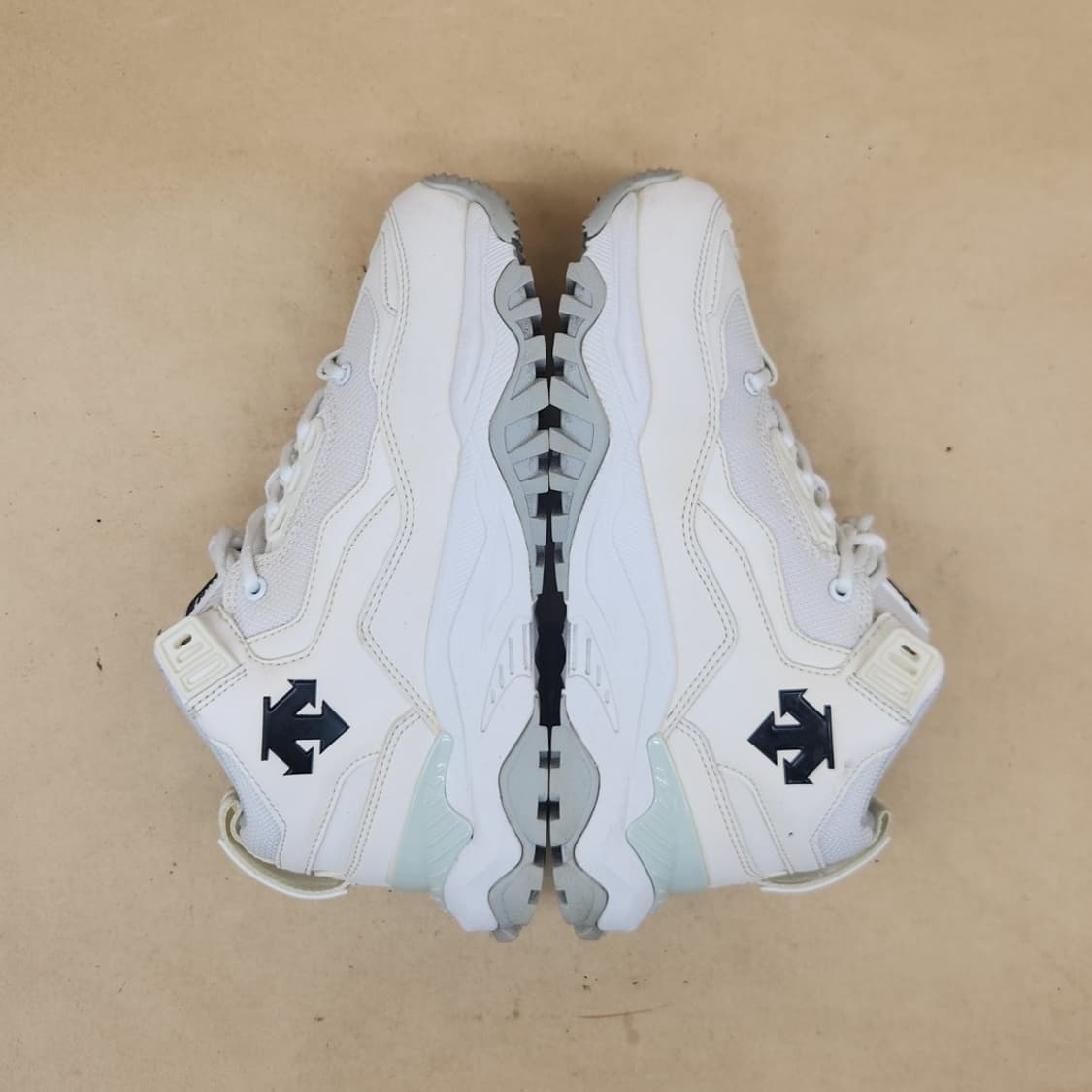 데상트 터보엑스 여성운동화230 상품이미지5