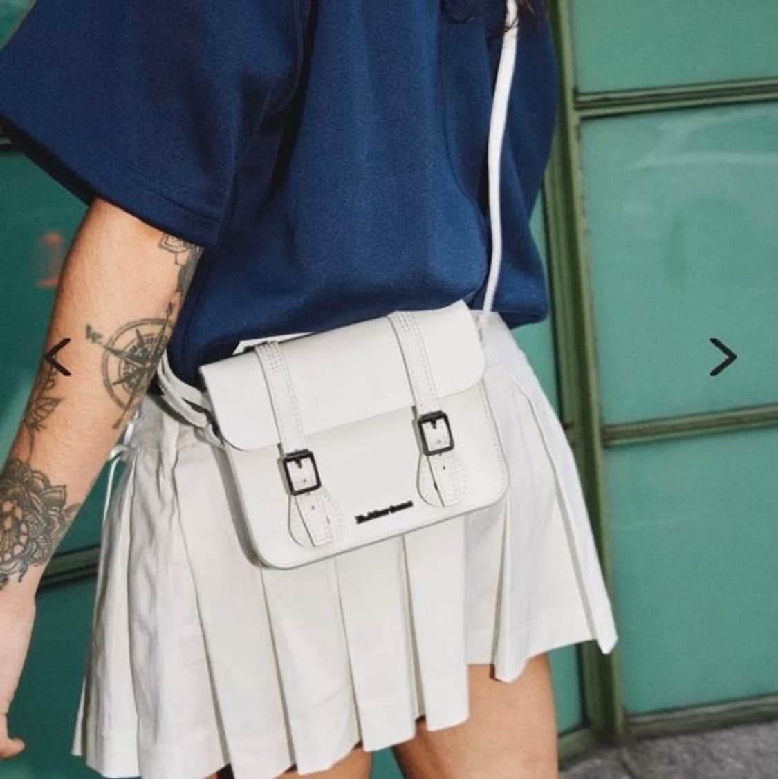 닥터마틴 사첼백 (화이트) 상품이미지3