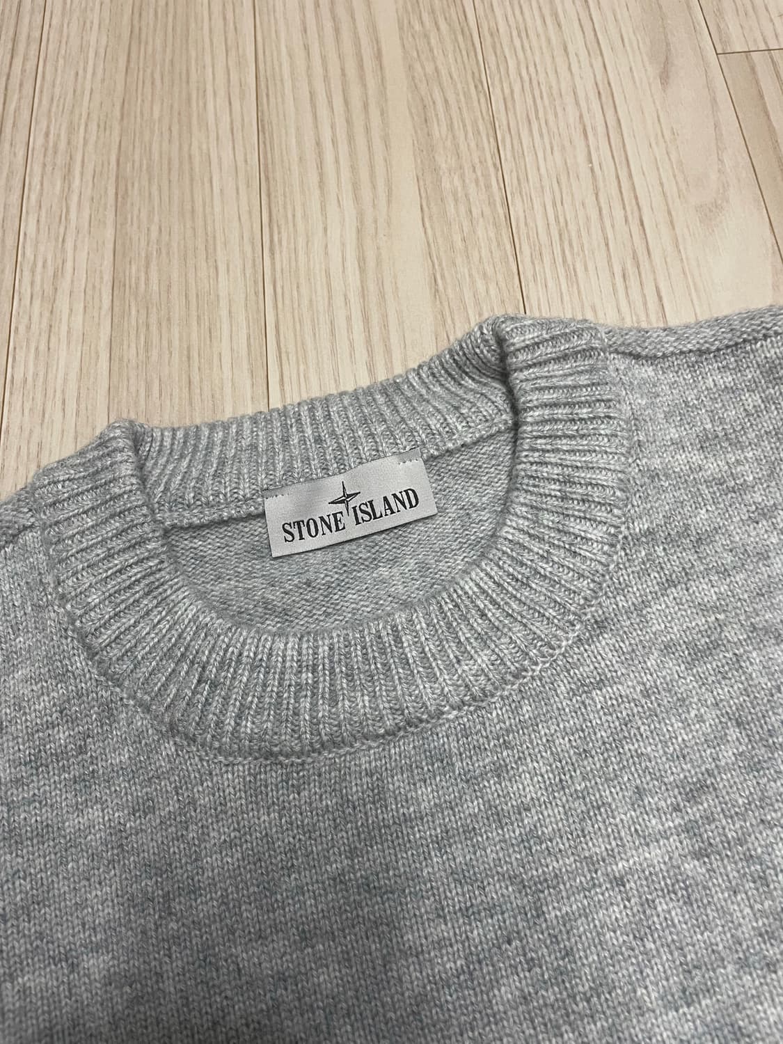 [새상품] 스톤아일랜드 램스울 리브 라운드 니트 상품이미지6