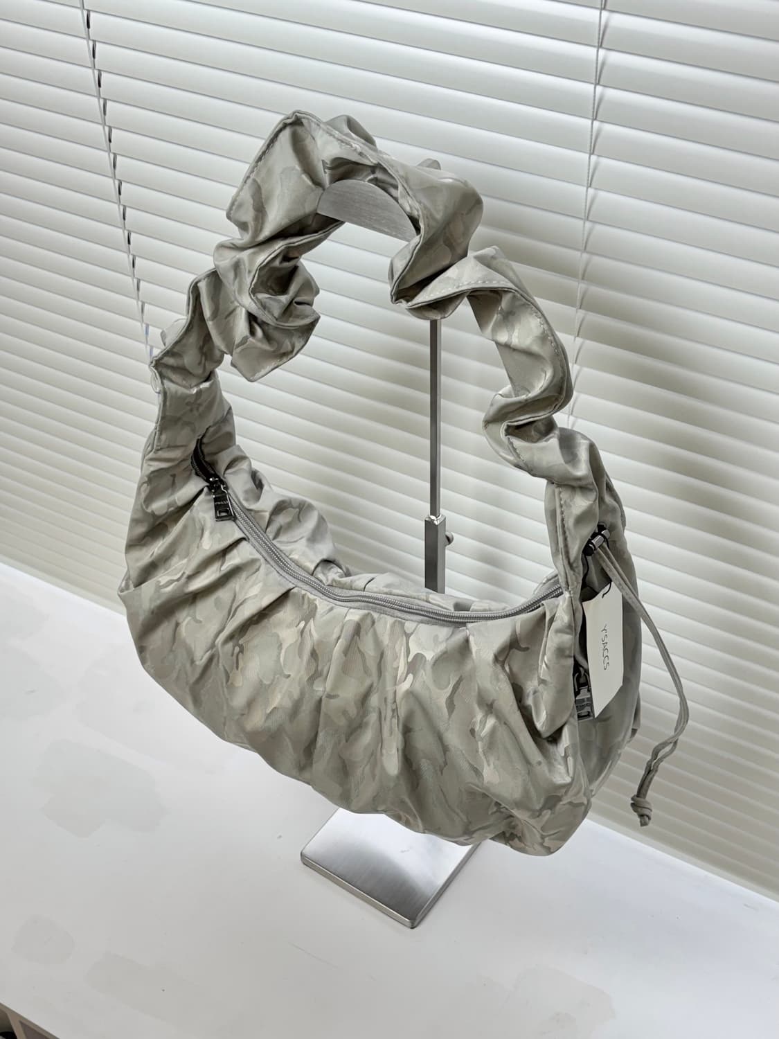 Y’SACCS 요지야마모토 카모 셔링 숄더백 상품이미지1