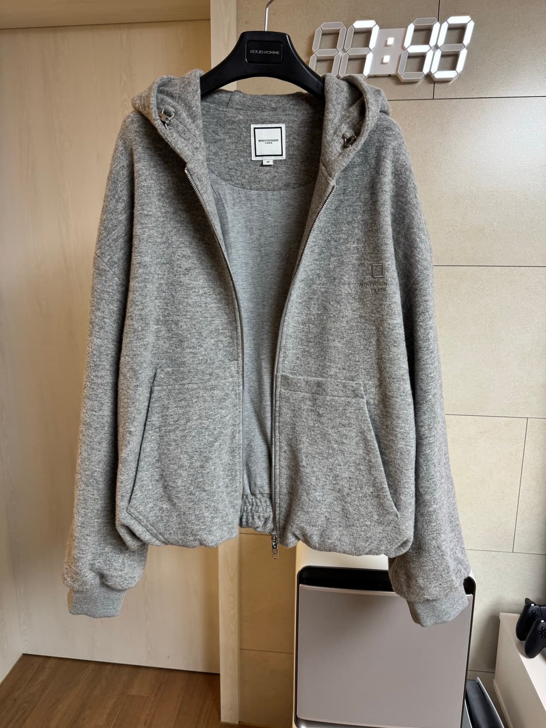 우영미 25fw 그레이 니티드 후드 집업 상품이미지1