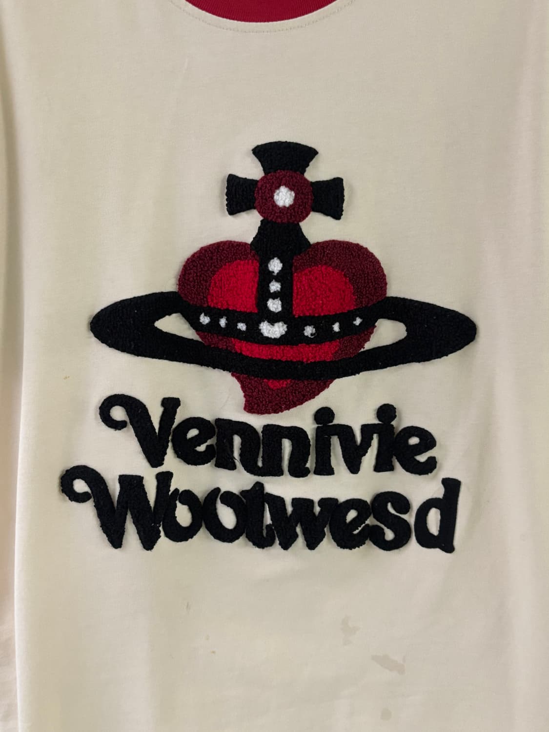 비비안웨스트우드 클래식 엠브로이드 티셔츠 상품이미지3