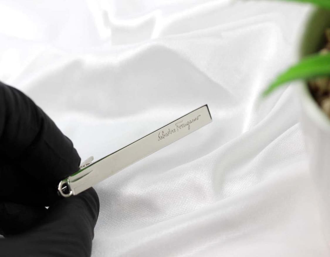 페라가모 S등급 6.4cm 신형 유광 남자 명품 넥타이핀 상품이미지4