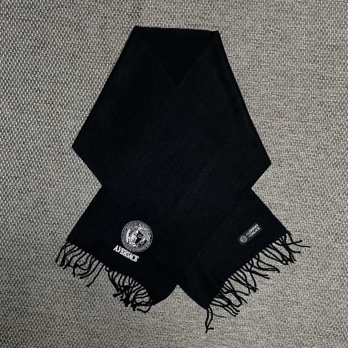 베르사체 메두사로고 머플러 상품이미지2