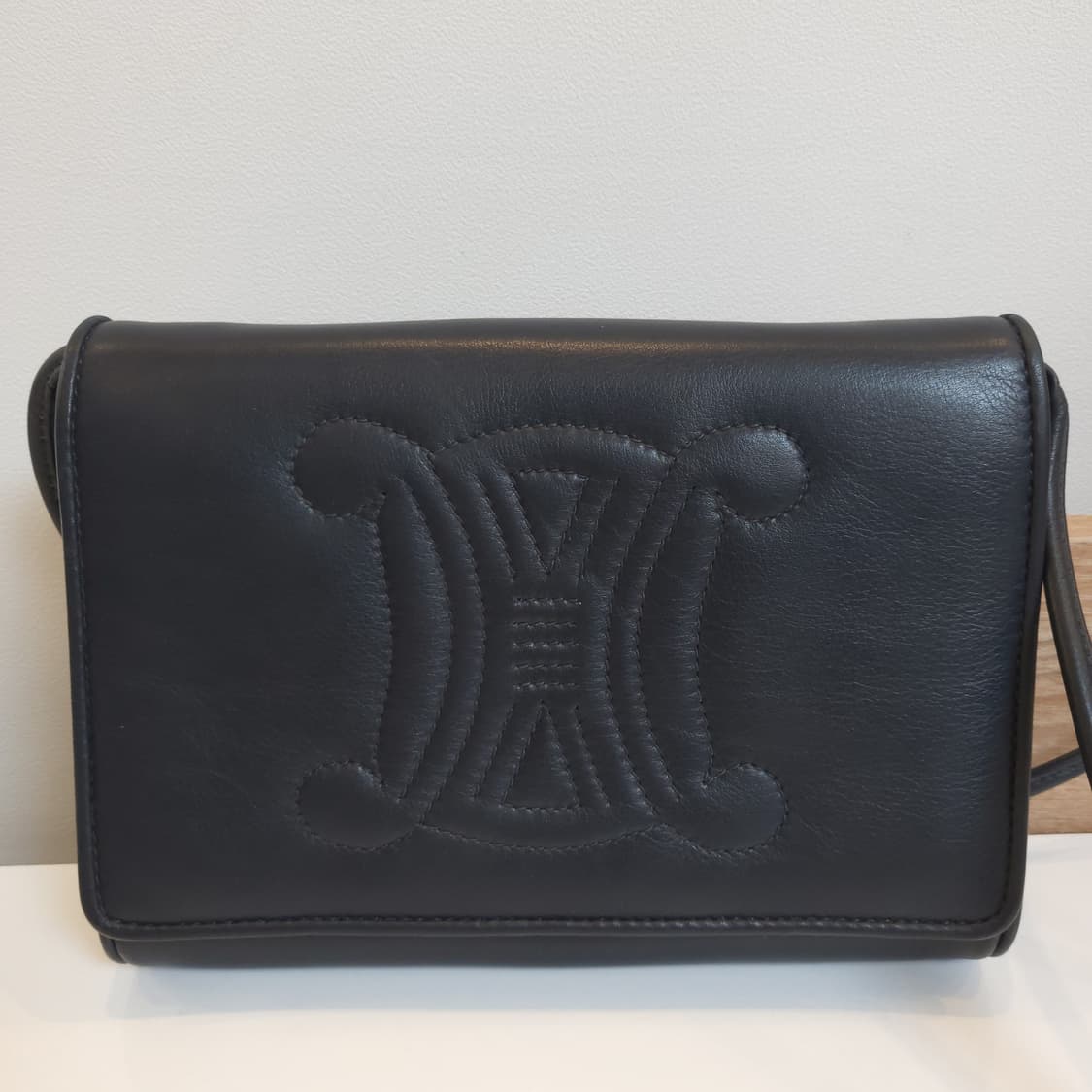 셀린느 트리오페 레더 숄더백 상품이미지1