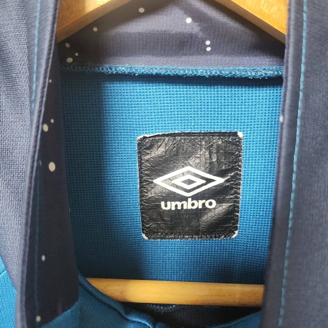 [L] 엄브로 빅로고 트랙탑 상품이미지3