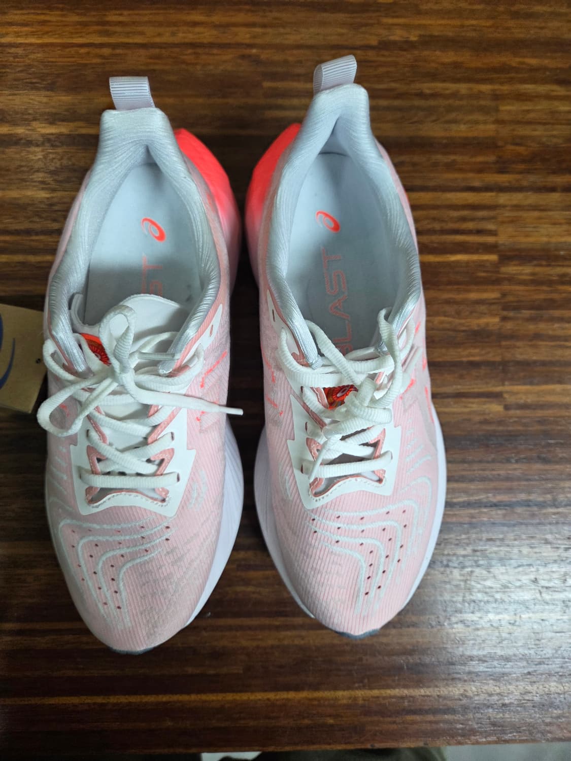 아식스 노바블라스트 4 레드 245 상품이미지3