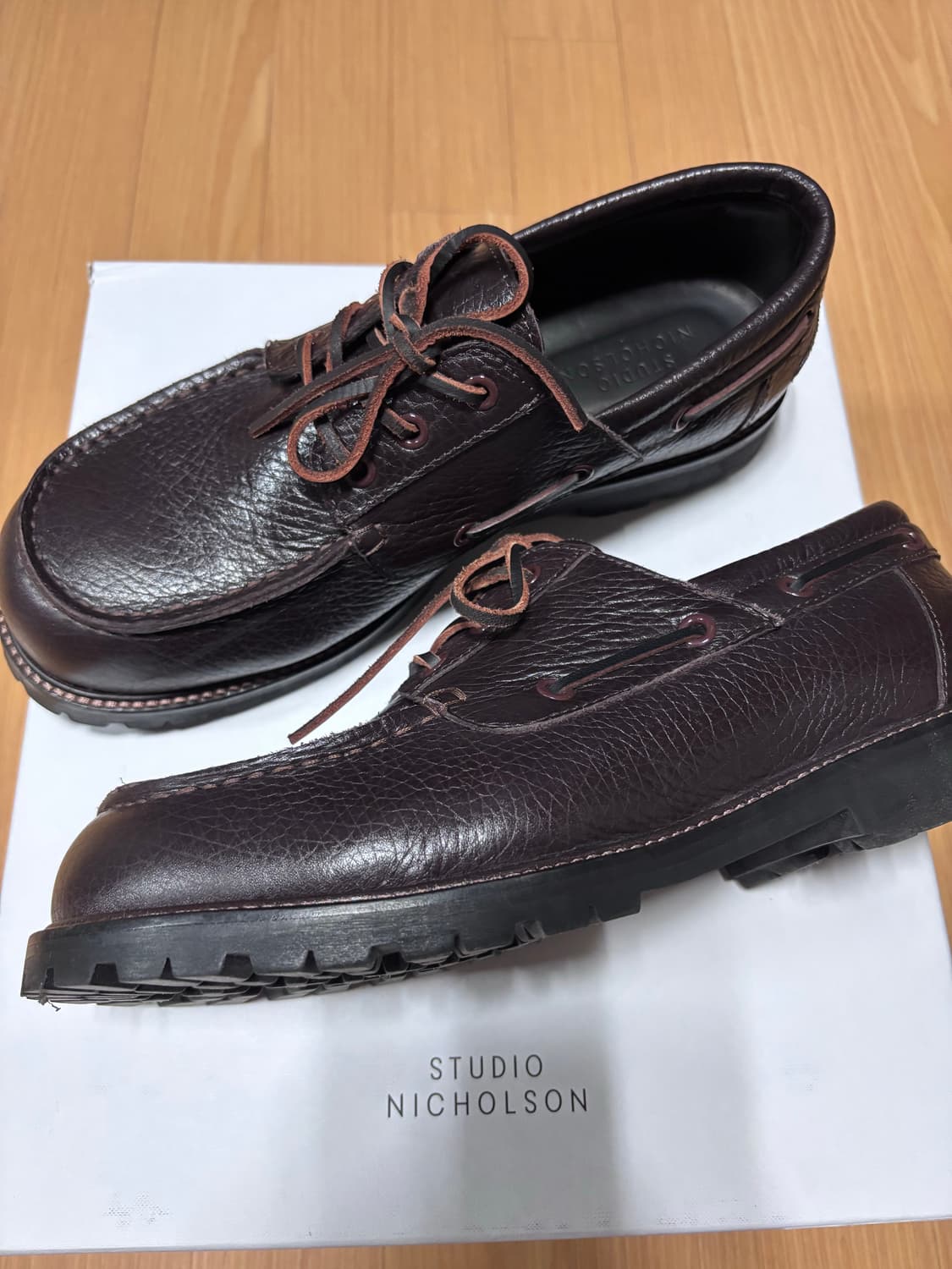 스튜디오니콜슨 레더 보트슈즈 브라운 상품이미지7