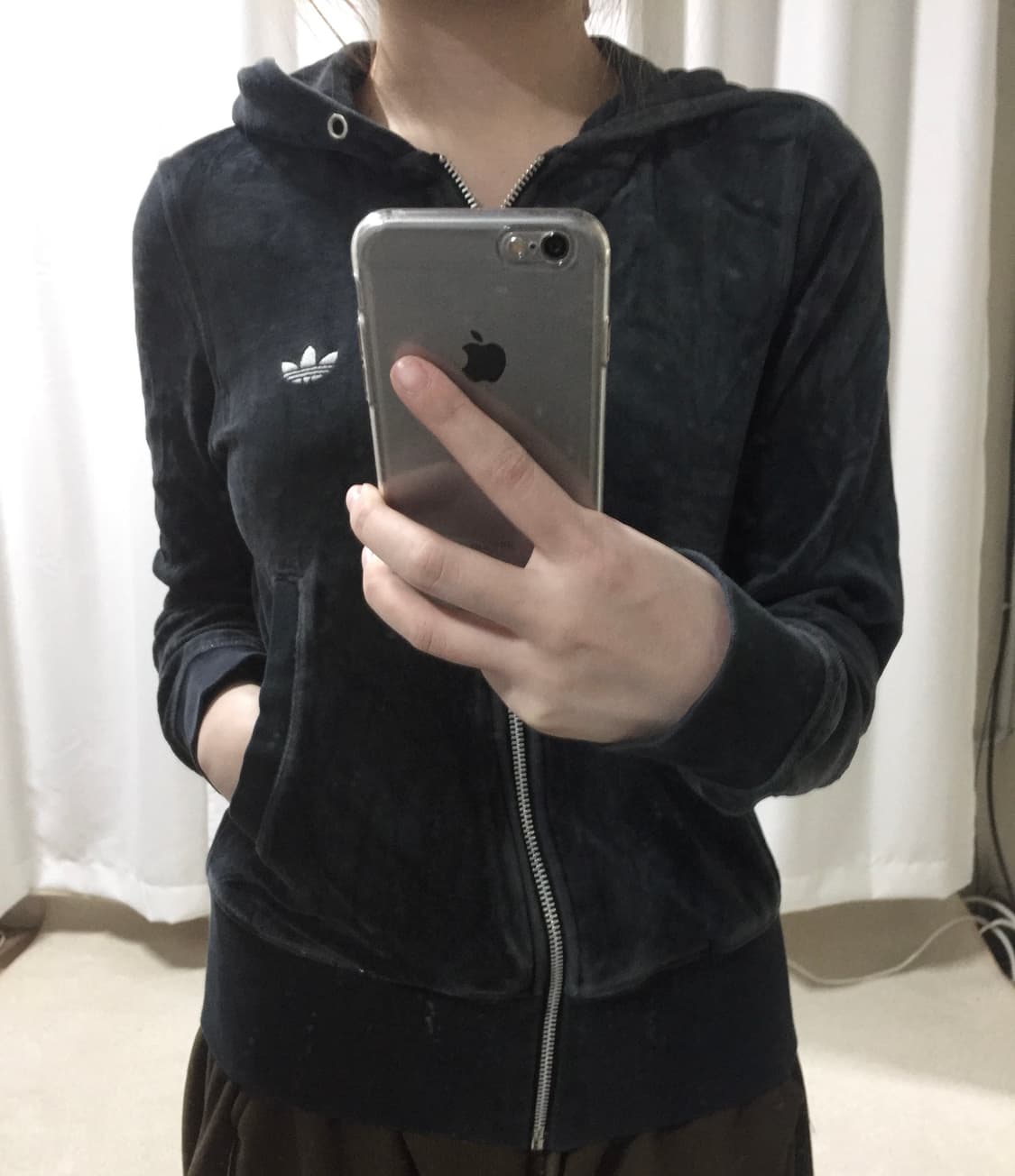 아디다스 블랙 벨벳 딱붙 후드집업 상품이미지1