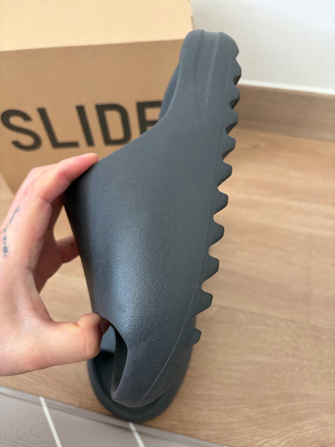 아디다스 이지 슬라이드 오닉스 상품이미지7