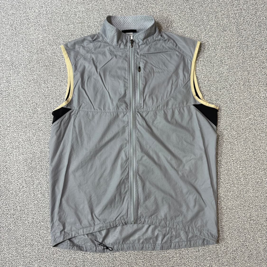 파타고니아 초경량 바람막이 조끼 L 상품이미지1