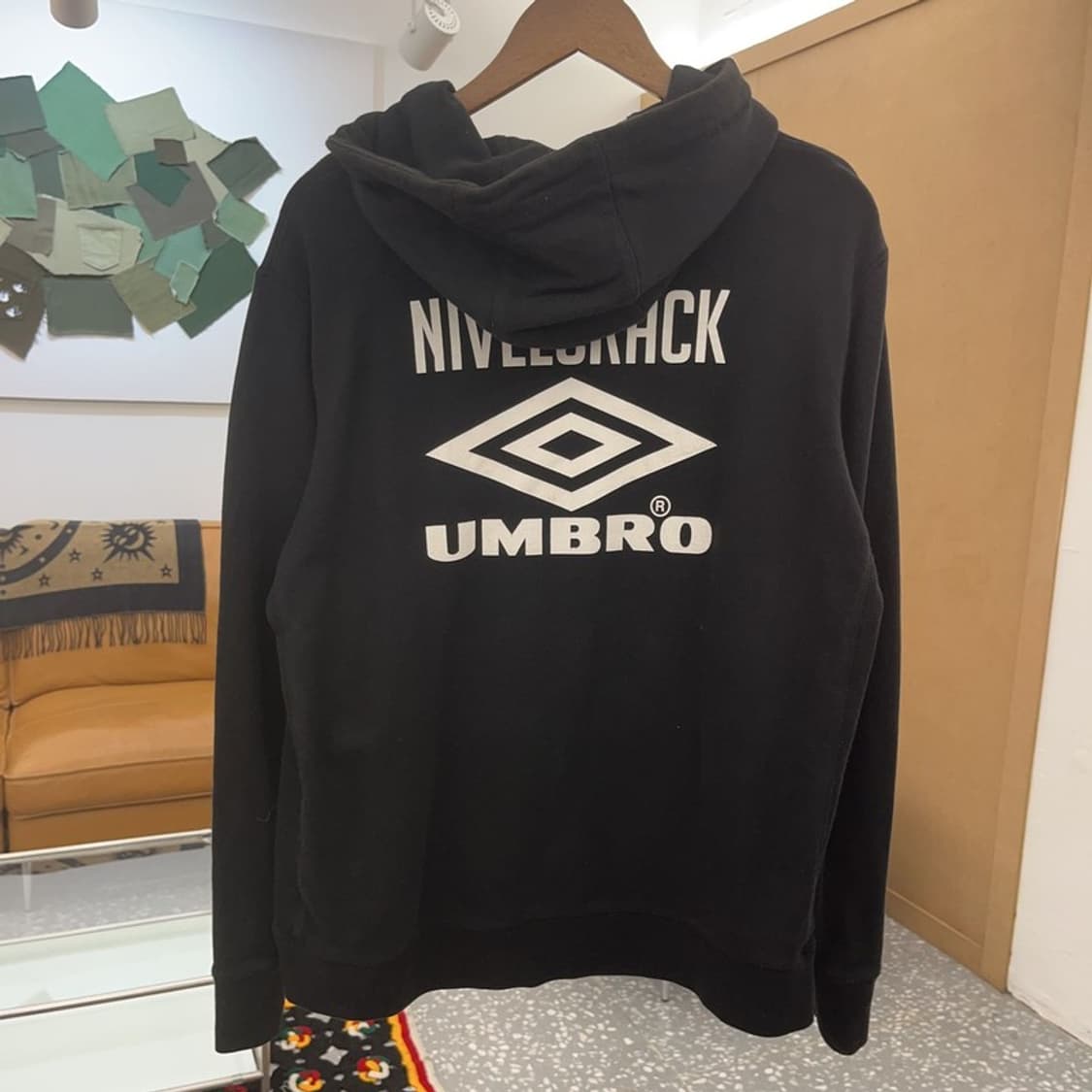 엄브로 X 니벨크랙 올드스쿨 스트릿 빅로고 후드티 M C08226 상품이미지4