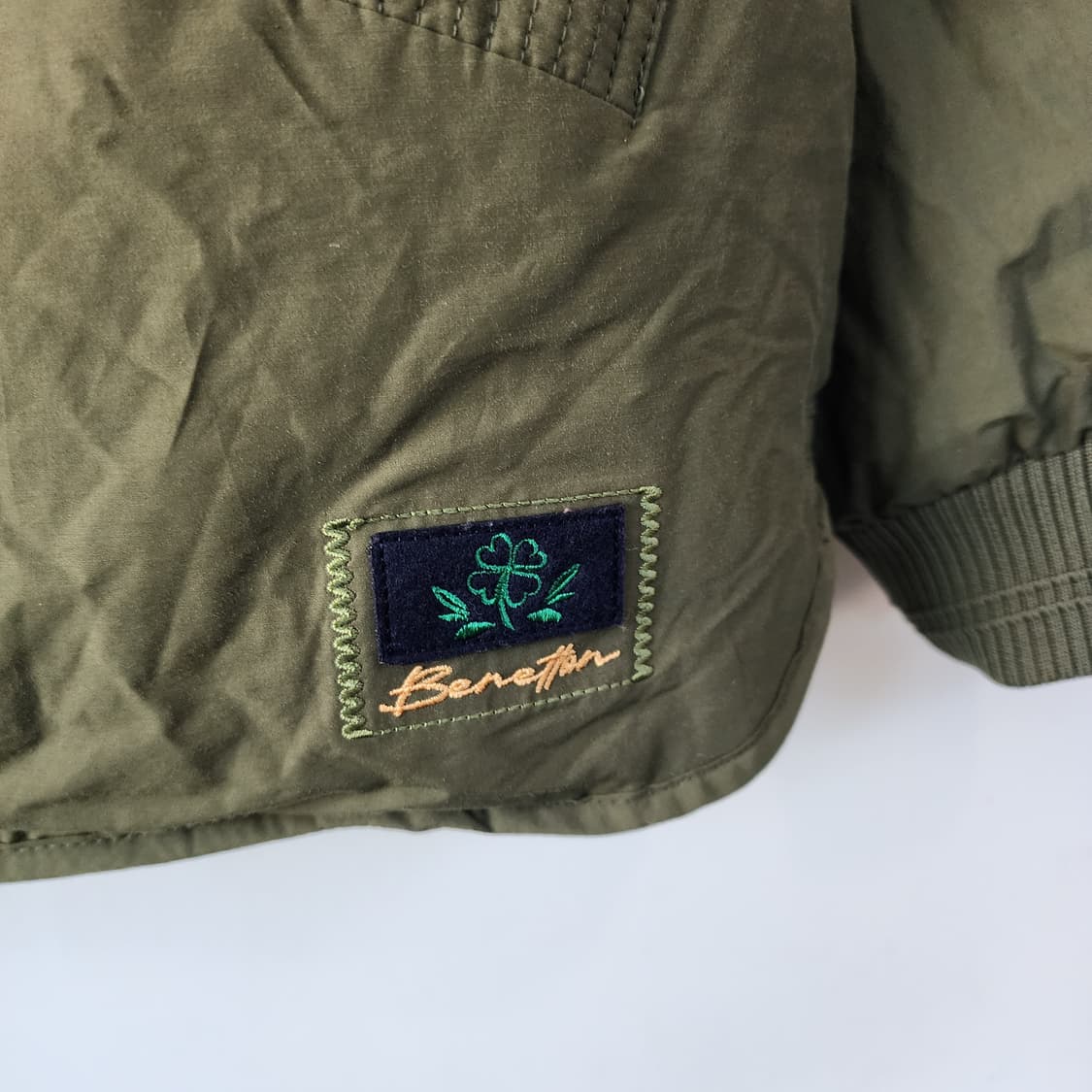 베네통 리버시블 카키색 숏 패딩 점퍼 상품이미지3