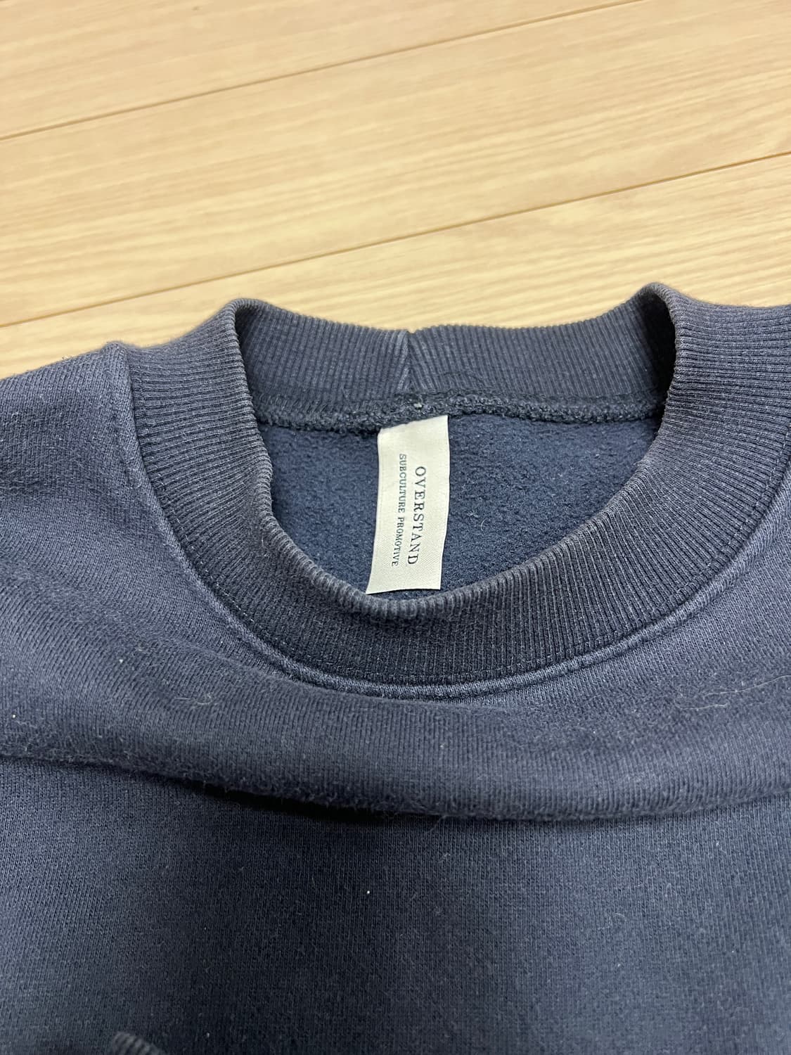 OVERSTAND 오버핏 기모 맨투맨 / 네이비 상품이미지9