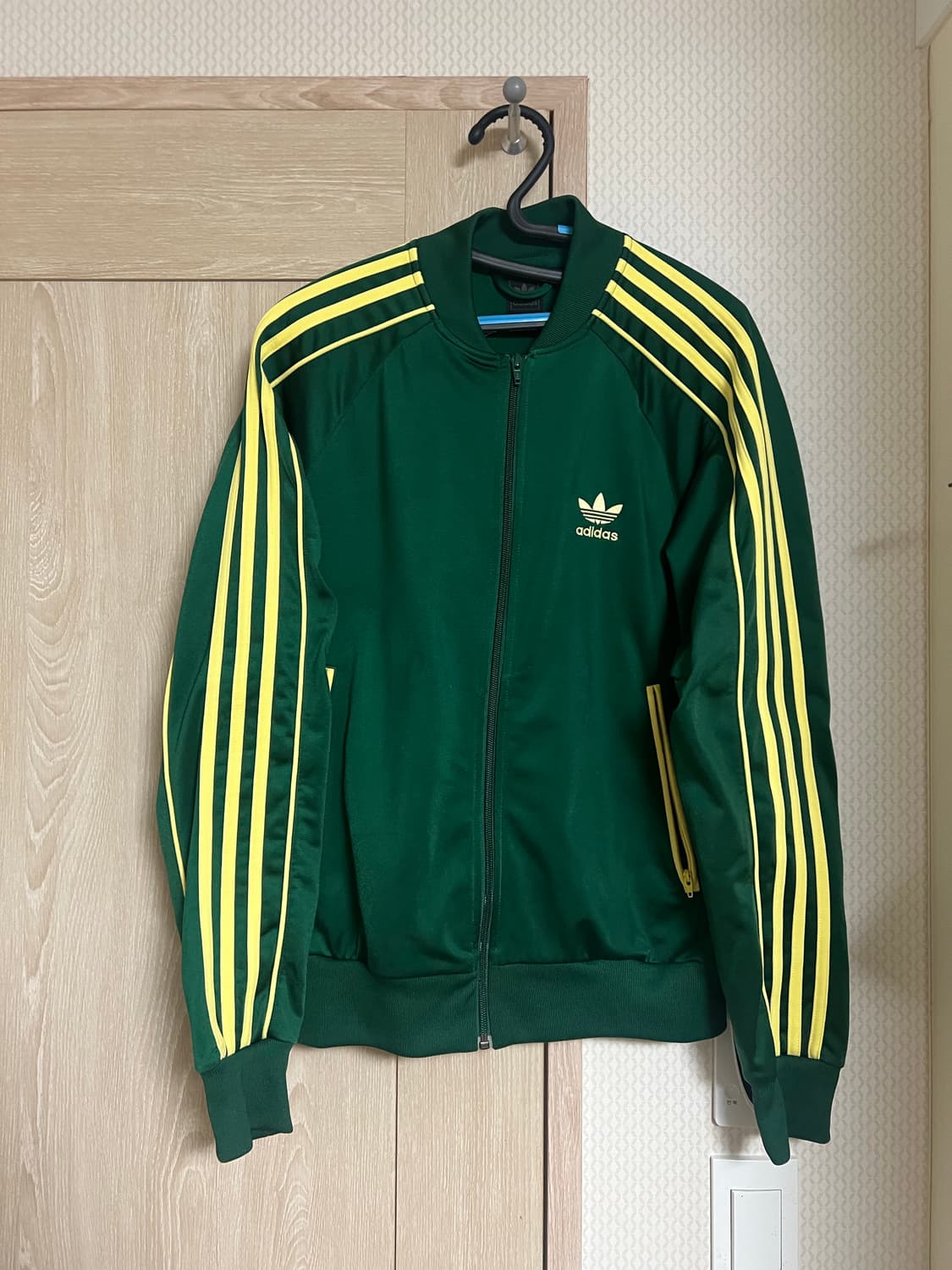 아디다스 그린 옐로우 초노 슈퍼스타 져지 트랙탑 상품이미지1