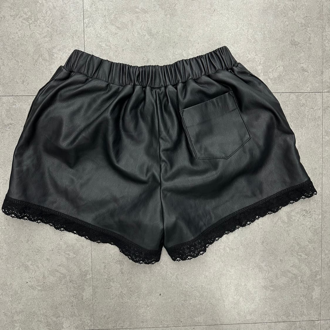 [미시착] FREE 마르디 여자 에코레더 쇼츠 레이스 반바지 상품이미지2