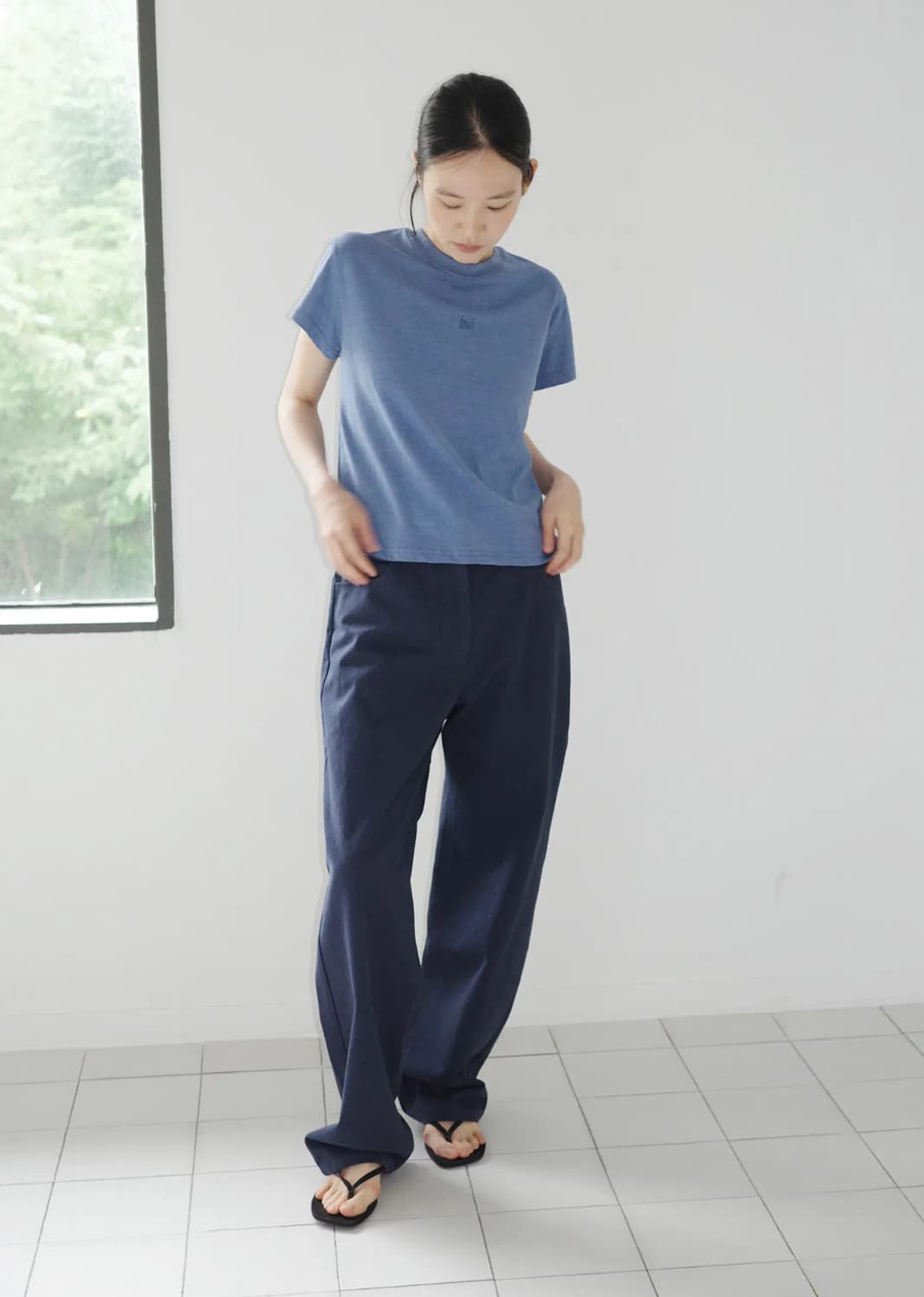 hwi 휘 슬로건 티 피그먼트블루 상품이미지2