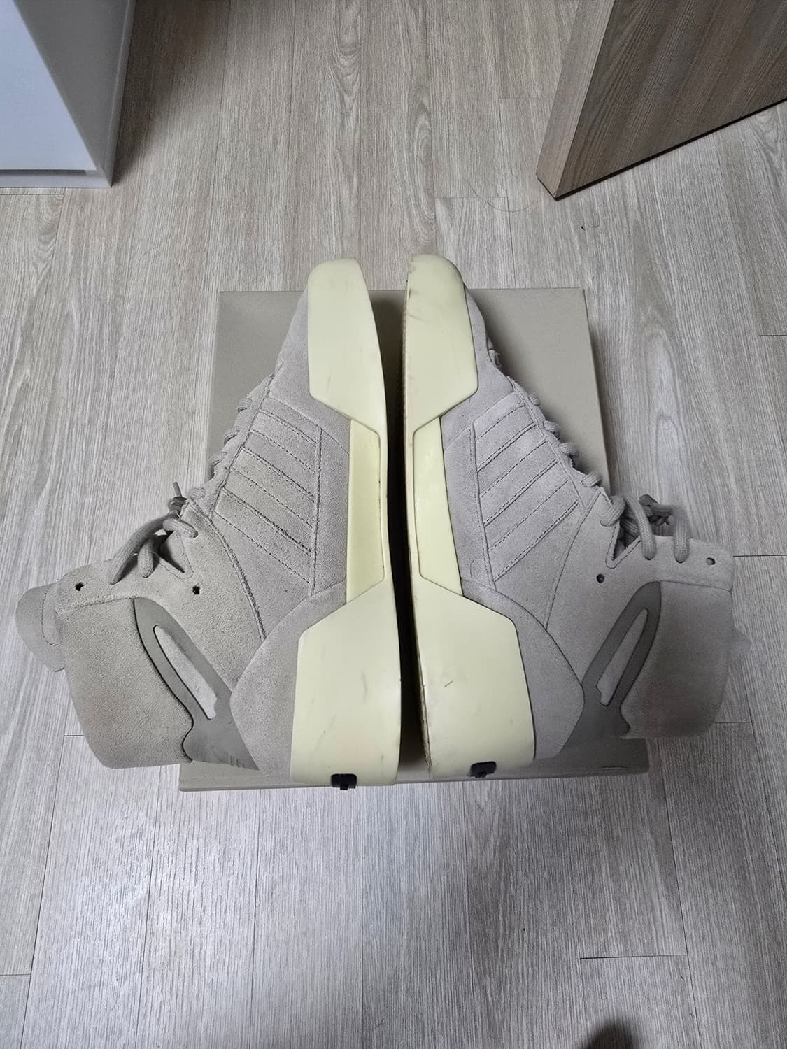 아디다스 x 피어 오브 갓 애슬레틱스 86 하이 세서미
- 290 상품이미지5