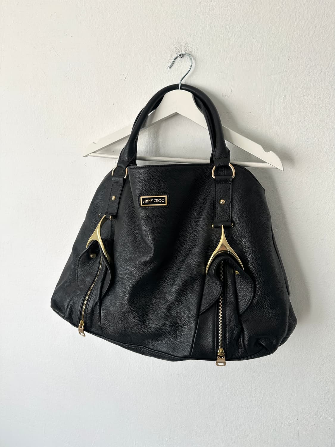 지미추 블랙 레더 메탈 숄더백 상품이미지1