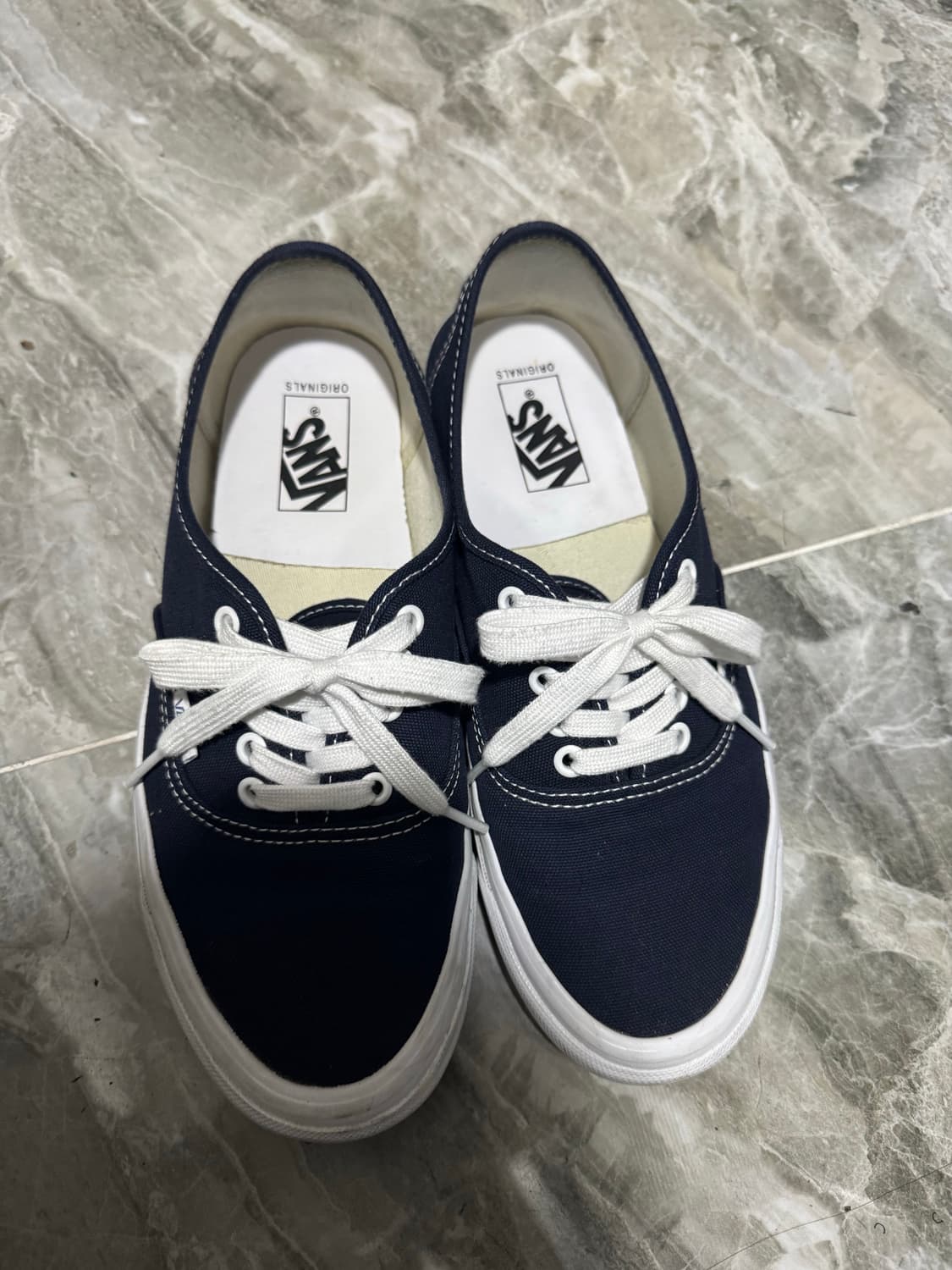 반스 볼트 어센틱 270사이즈 판매합니다 상품이미지2