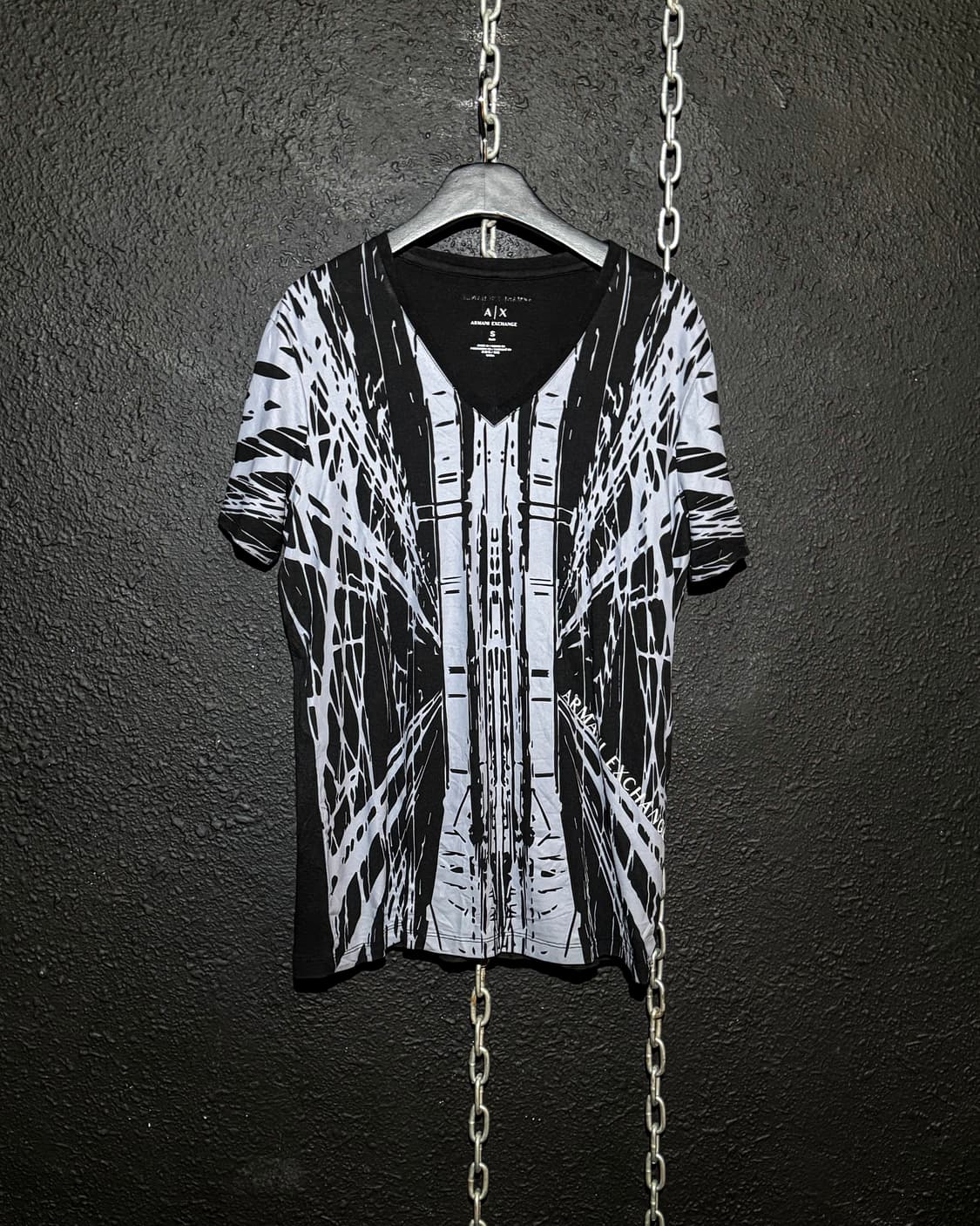 Armani Exchange – V-neck T-shirt  상품이미지1