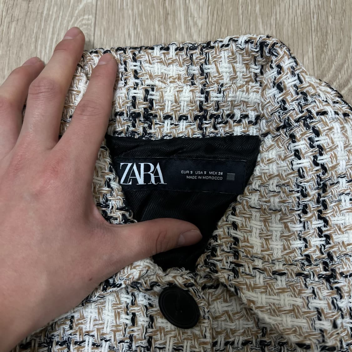 자라 여성 크롭 트위드자켓 S/90  상품이미지4