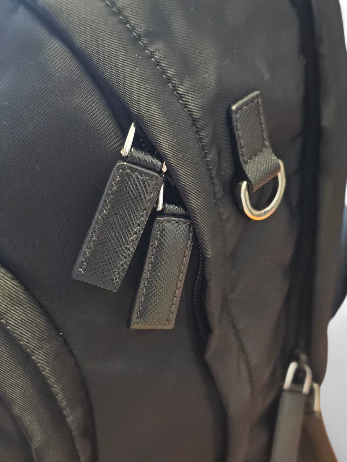 프라다 삼각로고 리나일론 백팩 상품이미지5