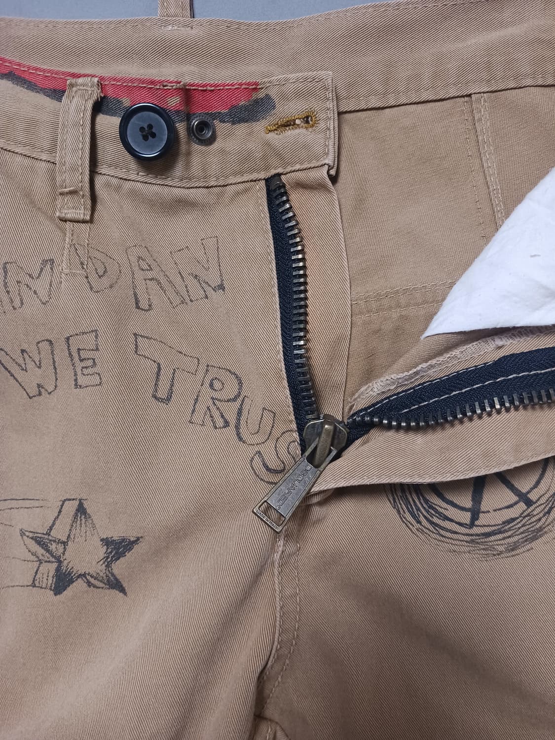 [36] 디스퀘어드2 그래피티 바이커 치노 팬츠 상품이미지6