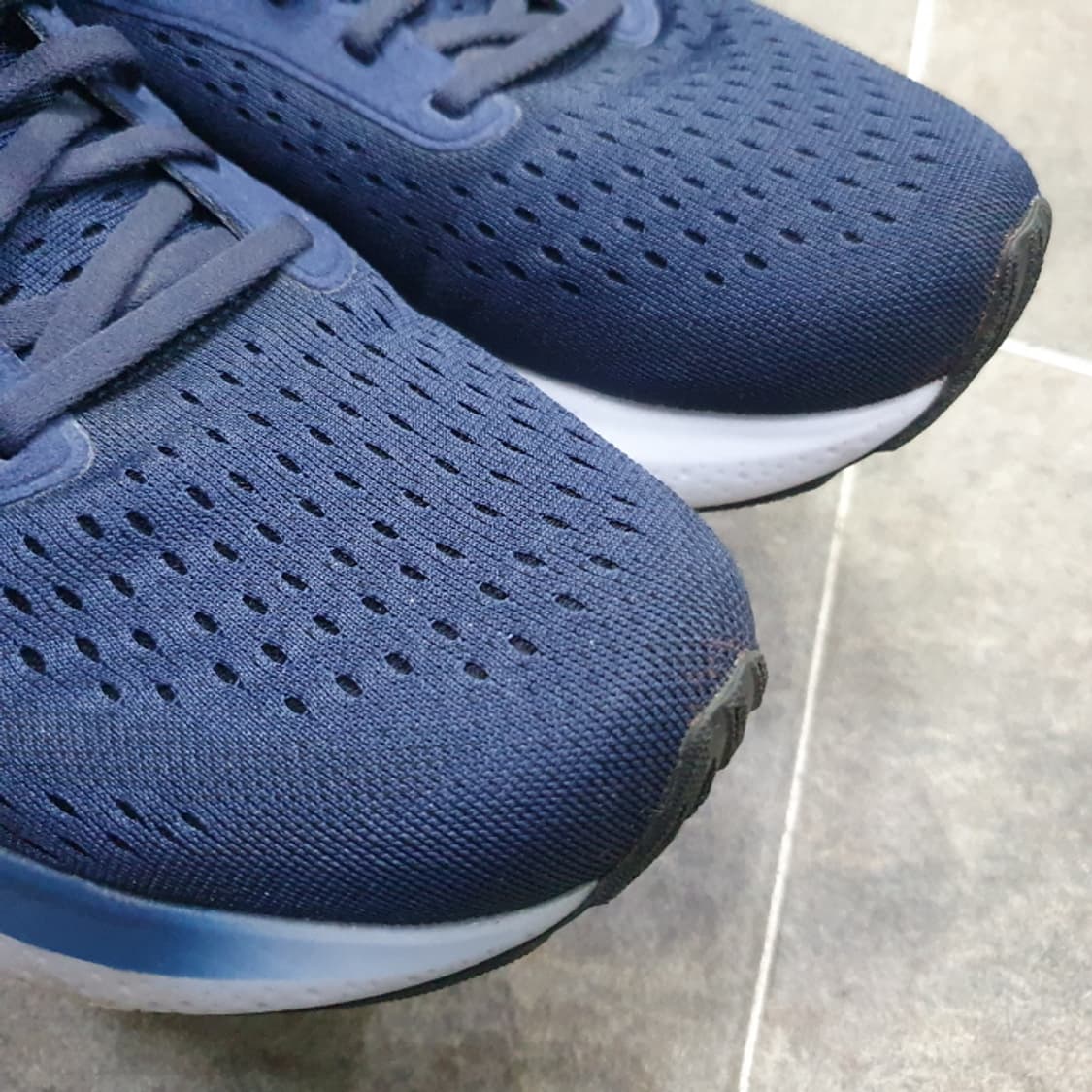 BROOKS 브룩스 아드레날린 GTS 24 남자러닝화(285) 상품이미지3