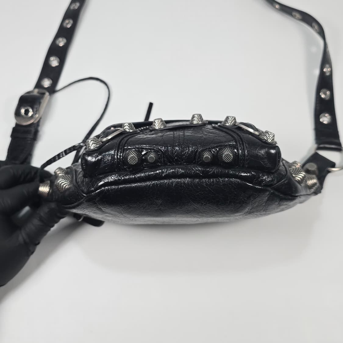 발렌시아가 르 카골 램스킨 벨트백 상품이미지6