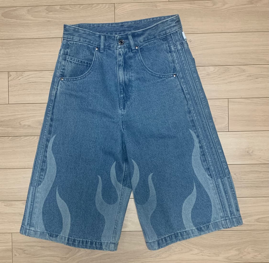 아디다스 플레임 데님 쇼츠 상품이미지1