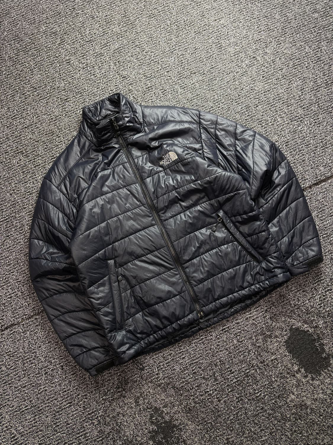 노스페이스 고프코어 마운틴 경량 다운 점퍼 3225 상품이미지1