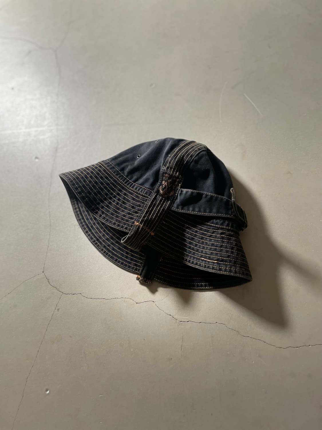 캐피탈 Bucket Hat 상품이미지1