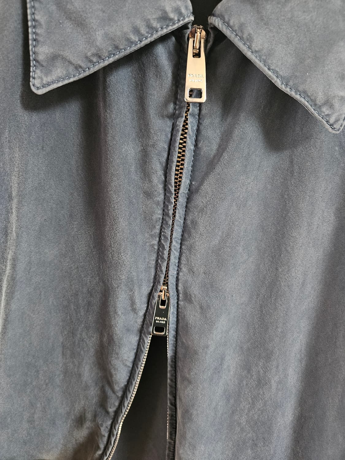 [L] 프라다 실크 자켓 팝니다 상품이미지4