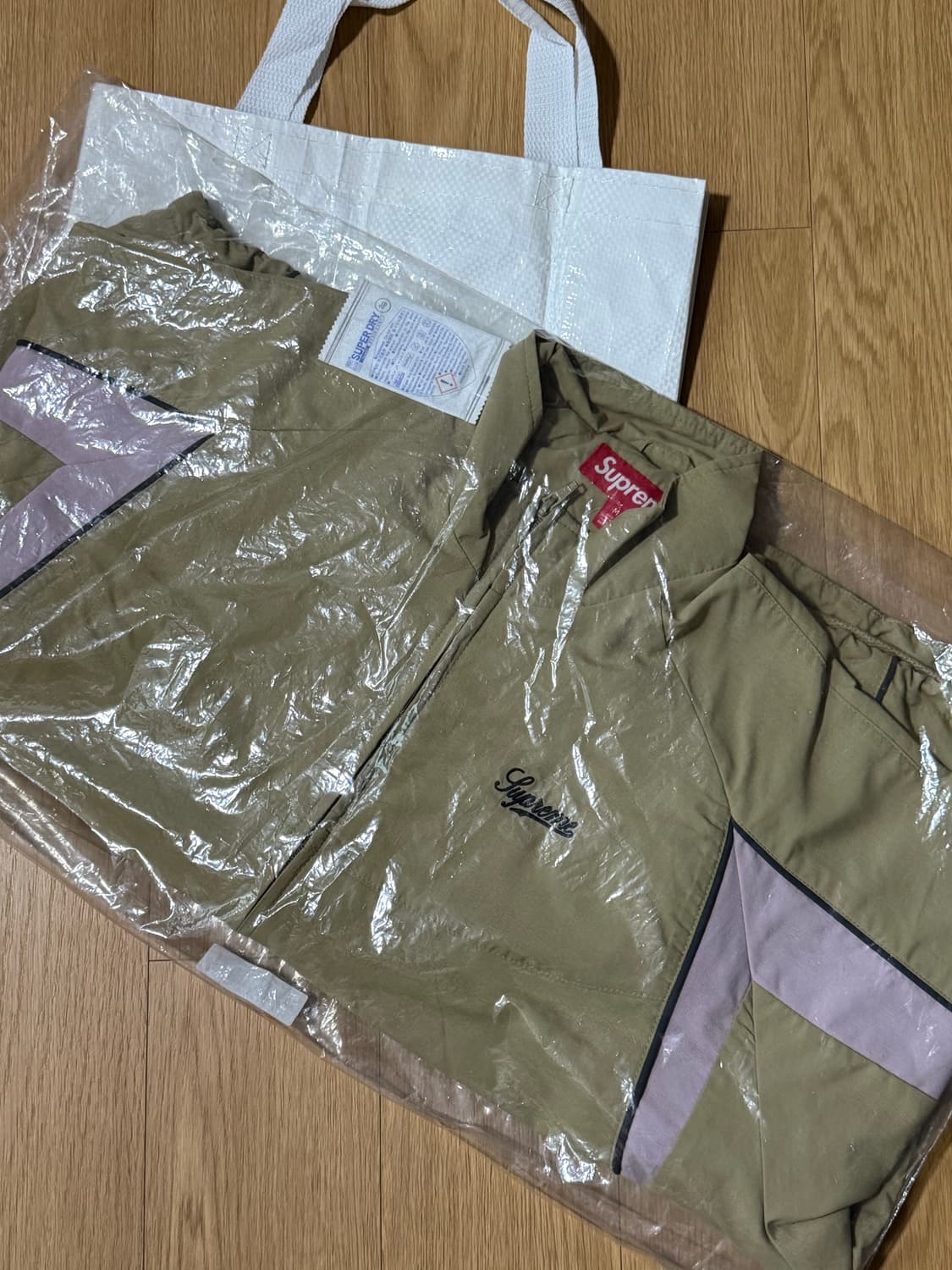 슈프림 콘트라스트 파이핑 트랙 쟈켓 탄 25FW M(새상품) 상품이미지4